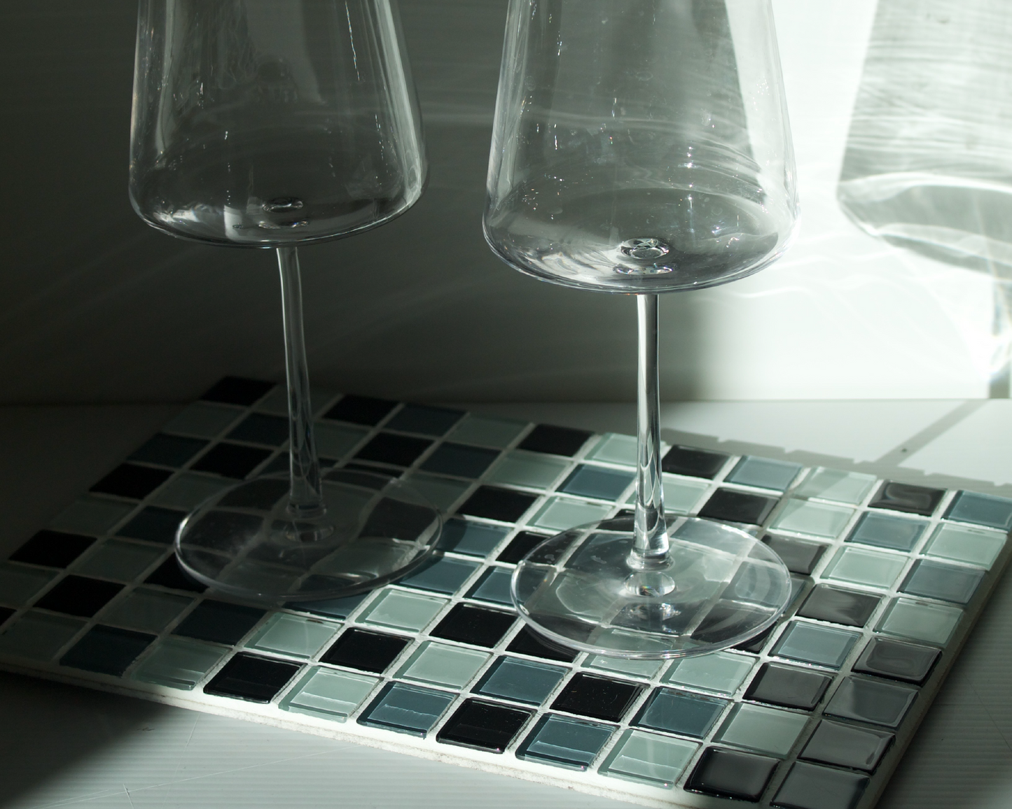 B&W Glass Tile Tray